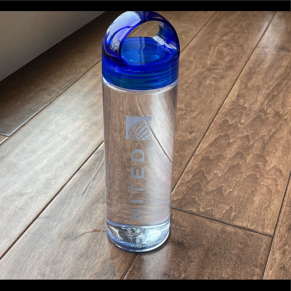 💝free w purchase💝NWOT United Airlines Water Bottle Tumbler